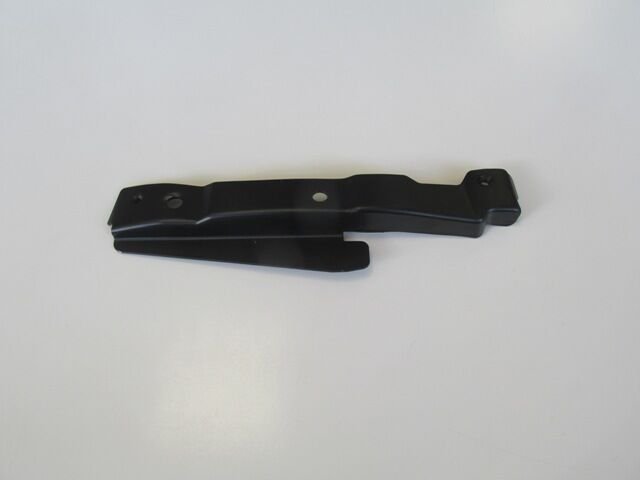 Honda Cıvıc- Sd/hb- 99/01; Ön Tampon Braketi Sağ (şasi Uç Demirine Bağlanan) (eagle Body) - 71142-S01-A00ZZ