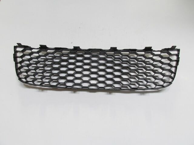 Volkswagen Golf- 5- 05/09; Ön Tampon Panjuru Orta Siyah (gtı)(tüv) (tyg) - 1K0853677B9B9