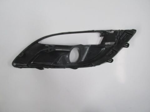 1223290 - Opel Astra- J- Sd/Hb- 12/20; Sis Lamba Kapağı Sağ Sis/Sinyal/Delikli/Çıta Deliksiz