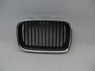 51138122238 - Bmw 3 Serı- E36- Sd/Coupe- 91/94; Ön Panjur Sağ Siyah/Nikelaj Çerçeveli (Tw)