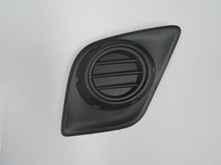 52127-0K200 - Toyota Hılux- Pıck Up- 15/19; Sis Lamba Kapağı Sağ Sis Deliksiz (Lm)