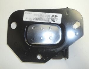 85220-Ca100 - Nıssan Murano- 06/07; Arka Tampon Braketi Sağ