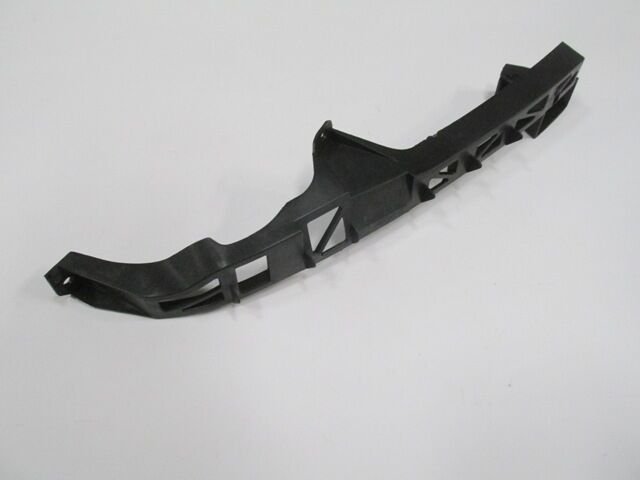 Mazda 3- Sd- 03/06; Ön Tampon Braketi İç Sol (far Altına Bağlanan) (tyg) - BN8V-50-161B