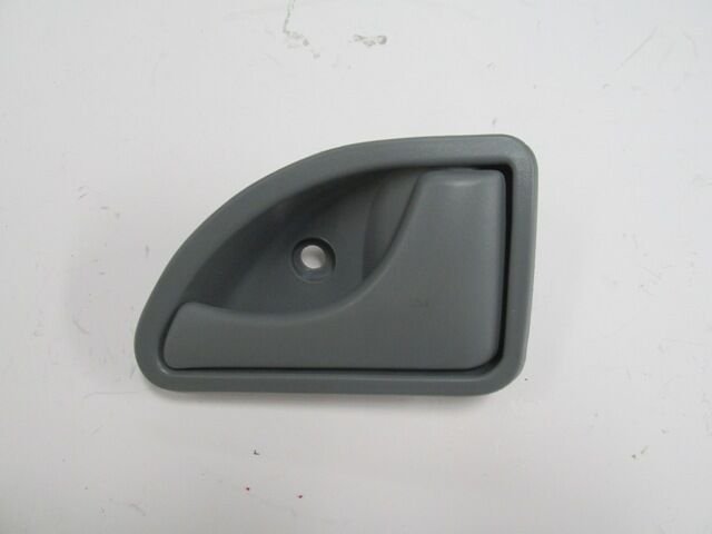 8200259377 - RENAULT TWINGO- 01/02; ÖN KAPI İÇ AÇMA KOLU SAĞ GRİ PÜTÜRLÜ