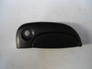 7700354479 - RENAULT KANGOO- 98/03; ÖN KAPI DIŞ AÇMA KOLU SAĞ SİYAH ANAHTAR DELİKLİ (HUSHAN)