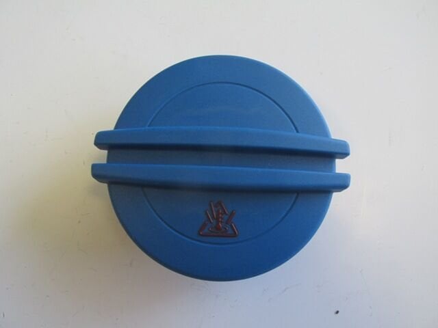 Audı A4- 13/15; Radyatör Yedek Su Depo Kapağı (mavi) - 3B0121321