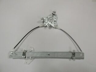 Hyundaı Accent- 95/97; Ön Cam Krikosu Sol Elektrikli/motorsuz (üçgen Tip) (hushan) - 82403-22010