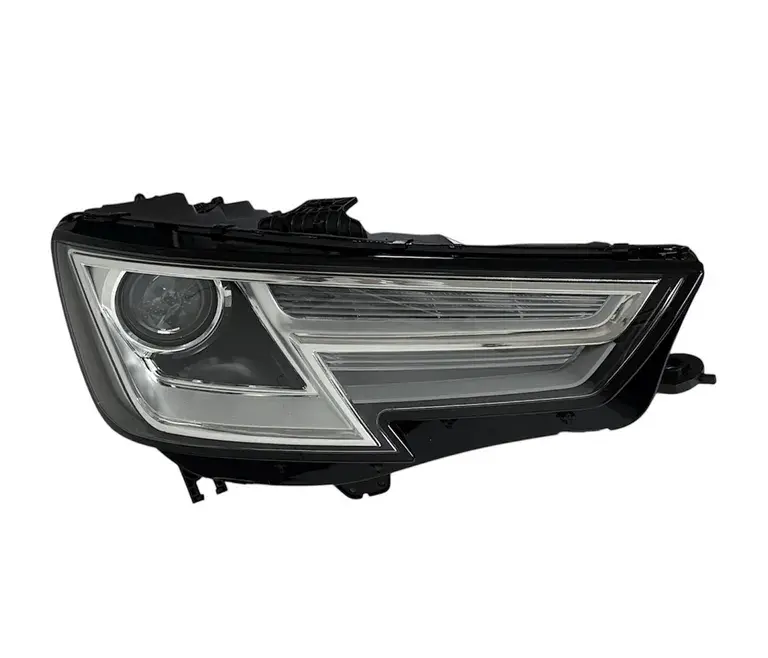 Audı Far A4 16-19 Sağ (Yuvarlak Mercek/Beyinsiz