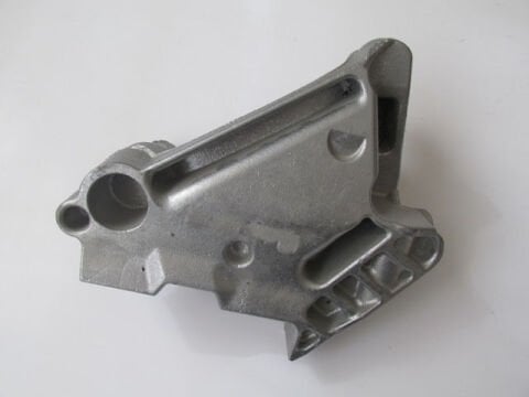 04L199207 - Seat Leon- 13/20; Motor Bağlantı Braketi 2.0 Tdı (Takoz) (Alüminyum)