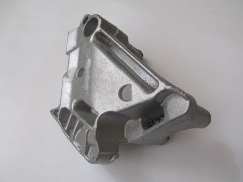 04L199207 - Audı A3- Sd/Hb/Sb- 12/16; Motor Bağlantı Braketi 2.0 Tdı (Takoz) (Alüminyum)