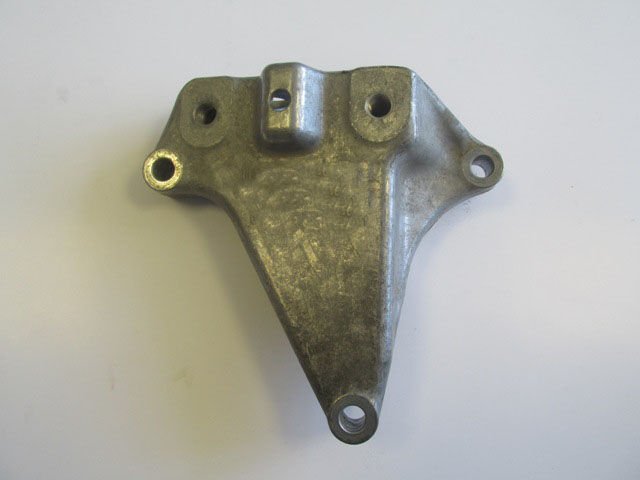 Volkswagen Jetta- 6- 11/14; Şanzuman Bağlantı Kulağı (7 İleri Dsg) - 1K0199117BQ