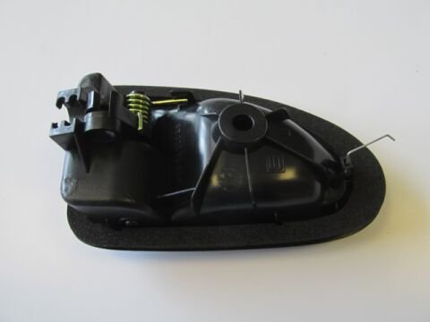 8200028995 - Renault Megane- 1- 98/99; Ön Kapı İç Açma Kolu Sağ Elceği Siyah