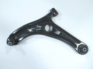 Toyota Yarıs- 00/02; Ön Alt Tabla Sol (salıncak) Burçlu/rotilli (damla Gözsüz) (sh) - 4806959035
