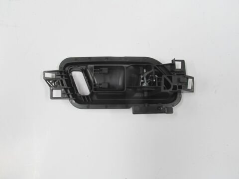 2H0837113Dubn - Volkswagen Amarok- 11/16; Ön Kapı İç Açma Kolu Sol Siyah (Elceği Gümüş Gri) (Hushan)