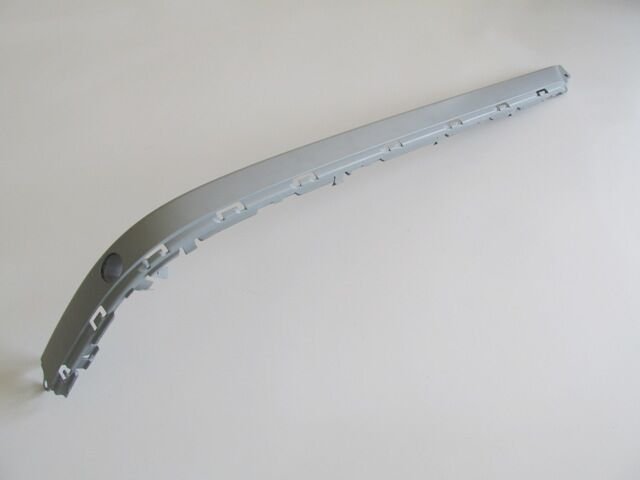 51127005938 - Bmw 5 Serı- E39- 01/03; Arka Tampon Bandı Sağ Gri (Nikelaj Takılan Tip) (Sensör Delikli)(Tw)