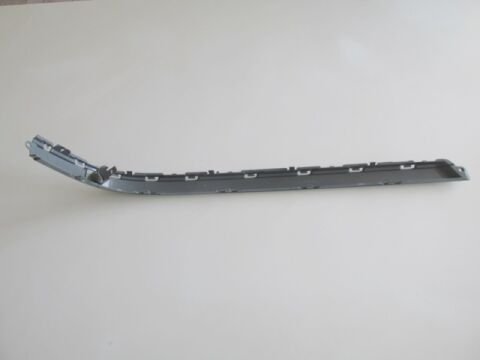 51127005938 - Bmw 5 Serı- E39- 01/03; Arka Tampon Bandı Sağ Gri (Nikelaj Takılan Tip) (Sensör Delikli)(Tw)