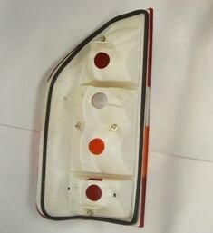 A0008261956 - Mercedes Sprınter- 95/00; Stop Lambası Sağ Kırmızı/Beyaz/Sarı (Famella)
