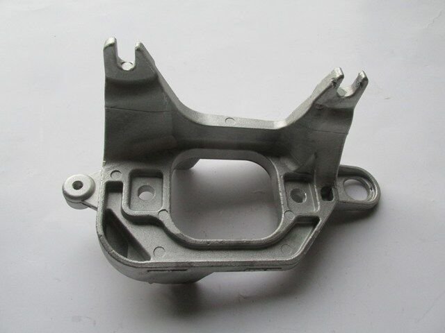 112221641R - Renault Talısman- 16/20; Motor Takozu Bağlantı Braketi (Alüminyum)