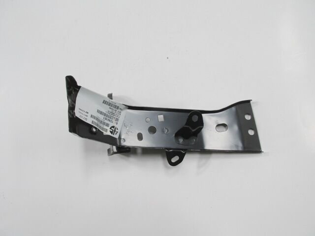 B45A-52-240 - Mazda 3- Sd/Hb- 14/16; Ön Tampon Çamurluk Bağlantı Braketi Sol (Tw)