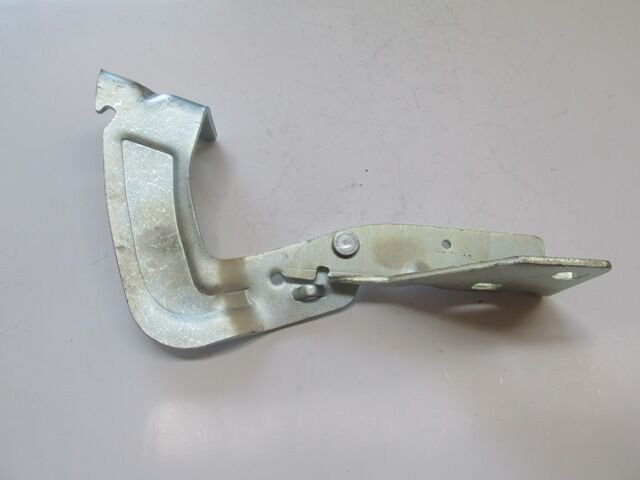 Renault Kangoo- 2- Classic- 03/12; Kaput Menteşesi Sol (eagle Body) - 8200153070