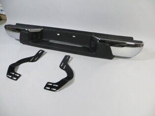 Nıssan Skystar- Pıck Up- D22- 97/02; Arka Tampon (nikelajlı(üstü Plastikli)(bağlantı Ayakları İle) - 8-97352-581-0