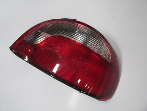 Hyundaı Accent- 98/00; Stop Lambası Sağ Kırmızı/beyaz (mars) - 92402-22310