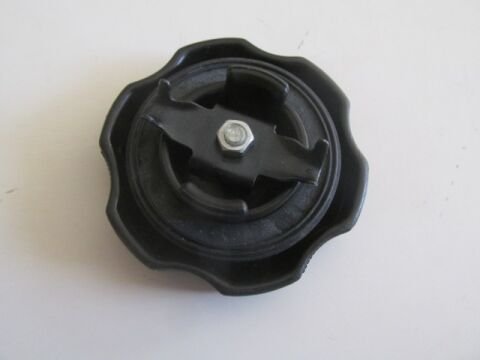 Mıtsubıshı L200- Pıck Up- 90/98; Motor Yağ Kapağı (üstü Düz Tip) - MD132260