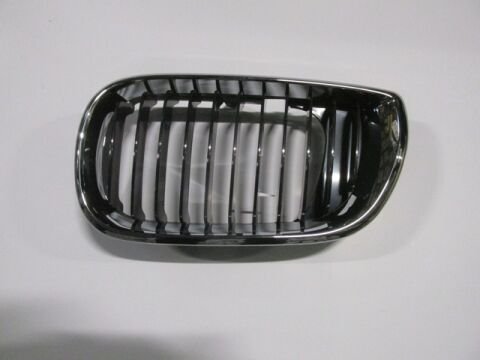 51137030545 - Bmw 3 Serı- E46- Sd- 02/05; Ön Panjur Sol Siyah/Nikelaj Çerçeveli (Tyg)