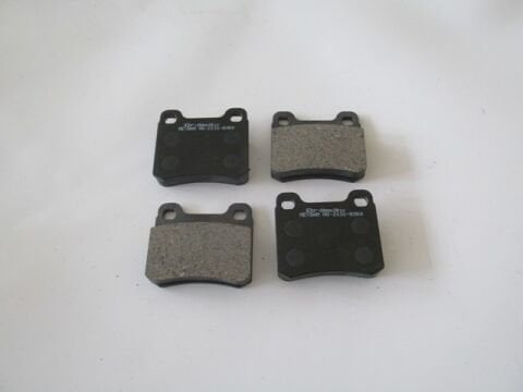 A001420012041 - Mercedes 190- W201- 83/93; Arka Fren Balatası (Kablosuz)(Disk) (62X54,2X13,5)(Bramax)