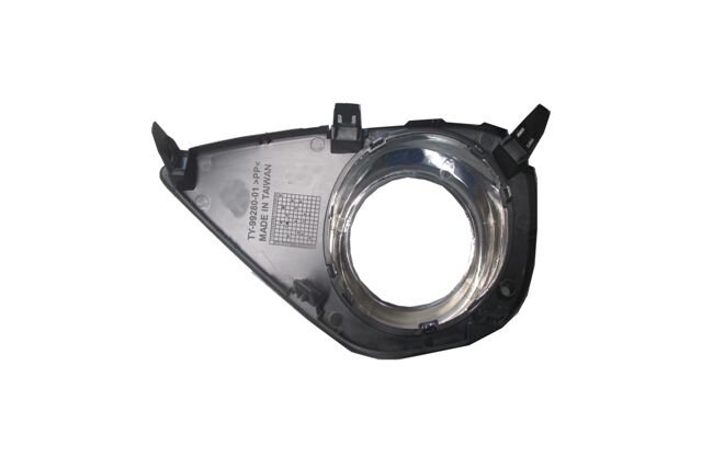 Toyota Yarıs- 14/16; Sis Lamba Kapağı Sağ Siyah (sis Delikli) (nikelaj Çerçeveli)(tw) - 52030-0D050