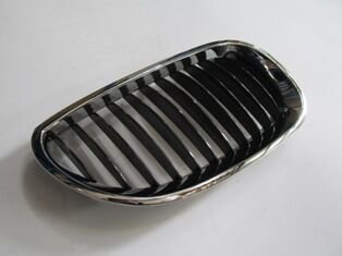 51137027062 - Bmw 5 Serı- E60- 04/10; Ön Panjur Sağ Nikelajlı/Siyah (Tw)