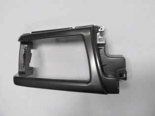 Mazda B2500- Pıck Up- 97/00; Far Çerçevesi Sağ Siyah (fpı) - U010-50-740