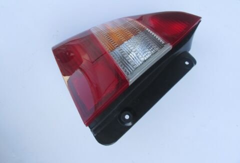 92401-25010 - Hyundaı Accent- Mılenyum- 00/02; Stop Lambası Sol Kırmızı/Sarı/Beyaz (Mars)