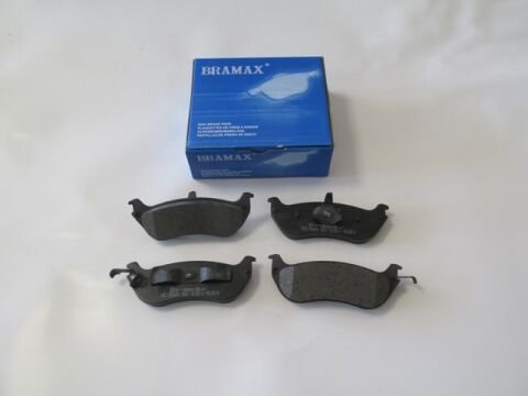 5550086Z00 - Lıncoln Town Car- 98/02; Arka Fren Balatası (Disk)(140.6X48.9X16)(Bramax)