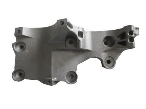 038903139Af - Volkswagen Caddy- 04/10; Klima Kompresör Bağlantı Ayağı (Alüminyum)