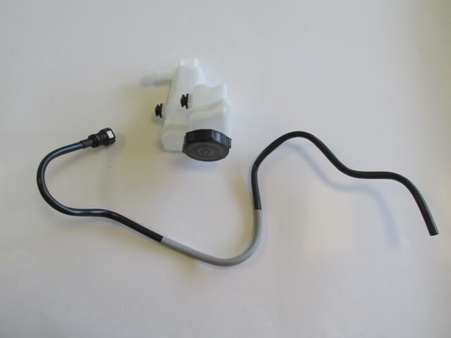 Ford Fusıon- 03/11; Hidrolik Direksiyon Yağ Hazne Deposu (kapaklı) (1.4 Tdcı/1.6cc Benzinli) - 2S6C 3531 BC