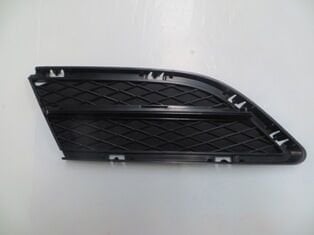 51117138418 - Bmw 3 Serı- E90- 09/11; Ön Tampon Panjuru Sağ Siyah (Tw)