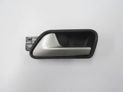 1T1837113Dryp - Volkswagen Caddy- 11/15; Ön Kapı İç Açma Kolu Sol Siyah (Elceği Gümüş Gri) (Hushan)