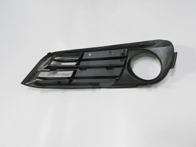 51117331730 - Bmw 5 Serı- F10- 13/16; Sis Lamba Kapağı Sağ Sis Delikli (Premium/Comfort)(Tw)