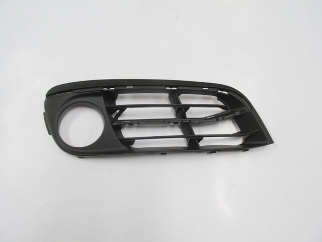 51117331732 - Bmw 5 Serı- F10- 13/16; Sis Lamba Kapağı Sağ Sis Delikli (Luxury) (Tw)