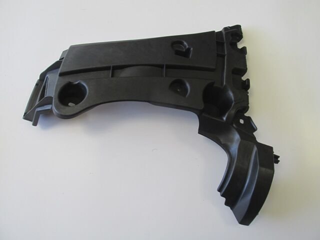 7701478200 - RENAULT KANGOO- 4- 14/21; ARKA TAMPON İÇ BAĞLANTI BRAKETİ SOL PLASTİK