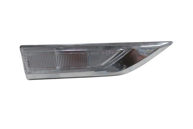 Volkswagen Caddy- 15/18; Çamurluk Sinyali Sağ Beyaz (nikelaj Çerçeveli) (duylu/ampüllü) - 2K5949102A