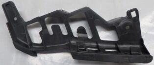 1T0807889C - Volkswagen Touran- 08/10; Ön Tampon İç Bağlantı Braketi Sağ Büyük (Yan Kulağa Bağlanan)