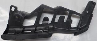 1T0807890C - Volkswagen Touran- 08/10; Ön Tampon İç Bağlantı Braketi Sol Büyük (Yan Kulağa Bağlanan)