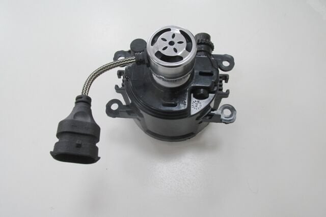 Ford Focus- Sd/hb- 12/14; Sis Lambası Sağ/sol Aynı (adet) Led Ampüllü - 8200074008