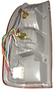 Um47-51-160A - Mazda B2500- Pıck Up- 04/06; Stop Lambası Sol Kırmızı/Beyaz (Duylu) (Aa Motor/Depo)
