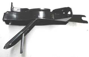 Um46-50-080 - Mazda B2500- Pıck Up- 04/06; Ön Tampon Braketi Sağ (Tyg)