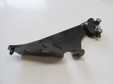 8200497645 - RENAULT KANGOO- 3- 08/13; SÜRGÜLÜ KAPI ALT RAY BAĞLANTISI SAĞ
