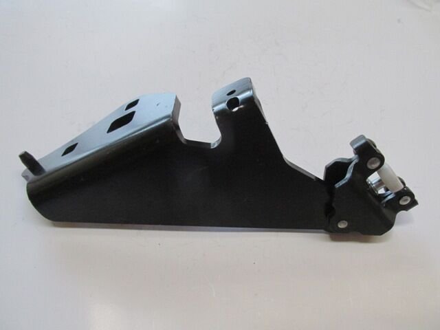 8200497645 - RENAULT KANGOO- 4- 14/21; SÜRGÜLÜ KAPI ALT RAY BAĞLANTISI SAĞ
