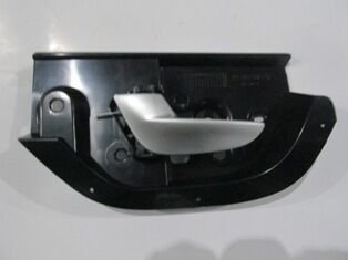 Volvo S60- 00/04; Arka Kapı İç Açma Kolu Sol Siyah (elceği Gümüş Gri) (hushan) - 8693724